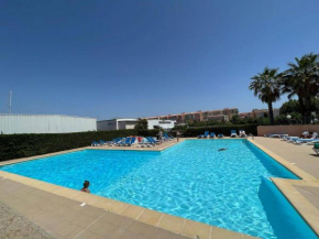 Studio Cabine au Cap d'Agde avec Parking, Piscine et Terrasse - FR-1-702-2
